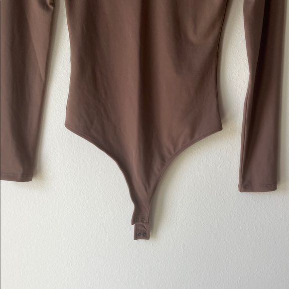 Abercrombie & Fitch Brown Long Sleeve Bodysuit - Picture 5 of 10
